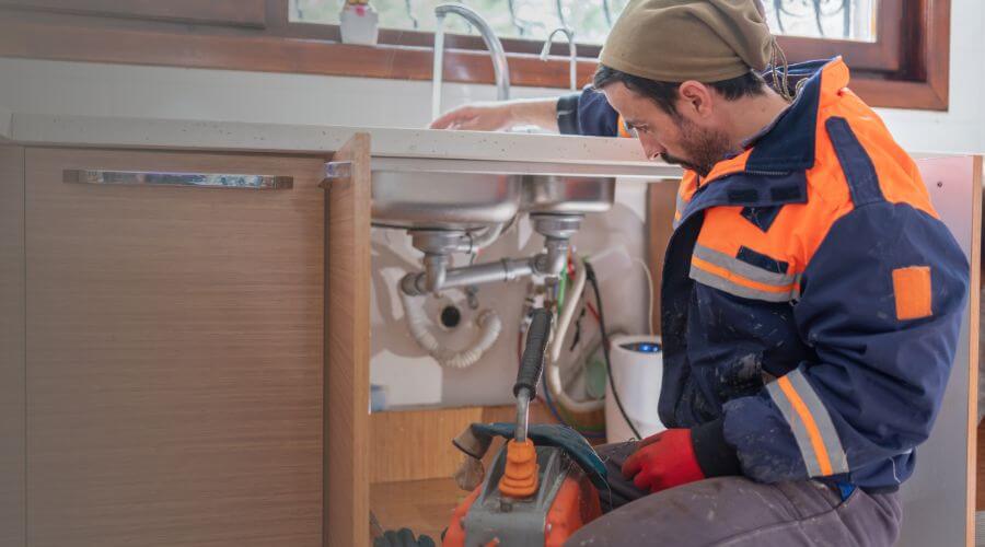 Local tankless water heater installation in Earlimart, CA